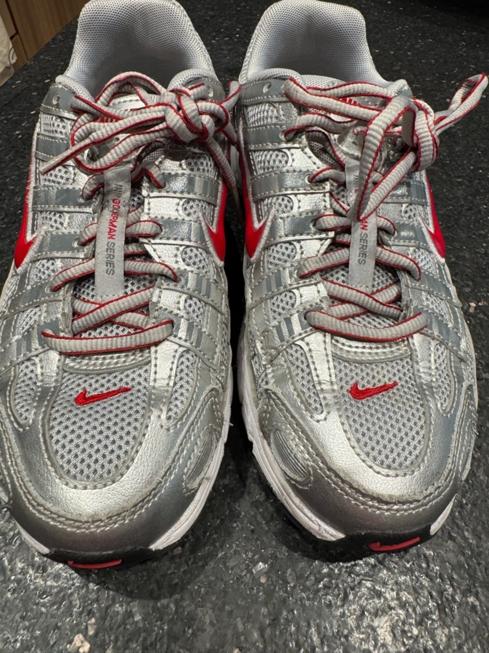 Nike P-6000 kids 4.5 silver Nike shoes - Picture 5 of 8